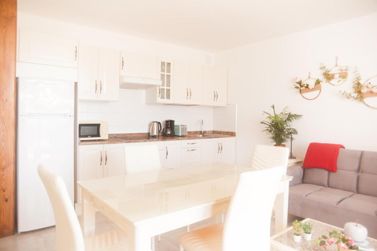 Apartamentos Thaisay Тиас Экстерьер фото